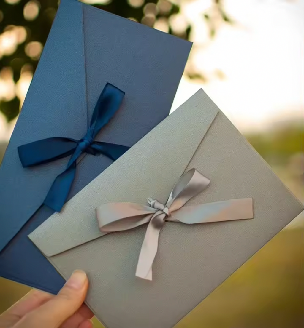 10 Large Decorative Envelopes with Bows – Retro Pearlescent Design for Special Occasions & Keepsake Letters