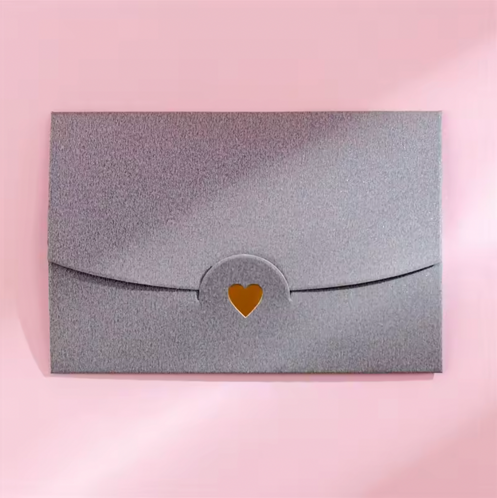 10 Tiny Shimmer Envelopes with Love Design – Ideal for Gift Cards, Name Cards & Sweet Notes